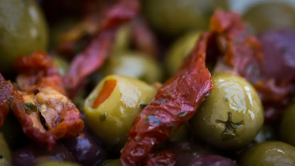 Marinated green olives with dried tomatoes